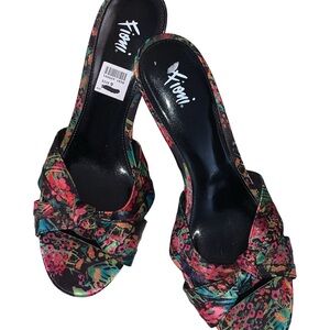 Fioni Floral Margot Knot Slide Kitten Heels Size 9
